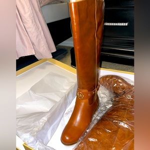 Michael Kors Heather Tan Boots size 9